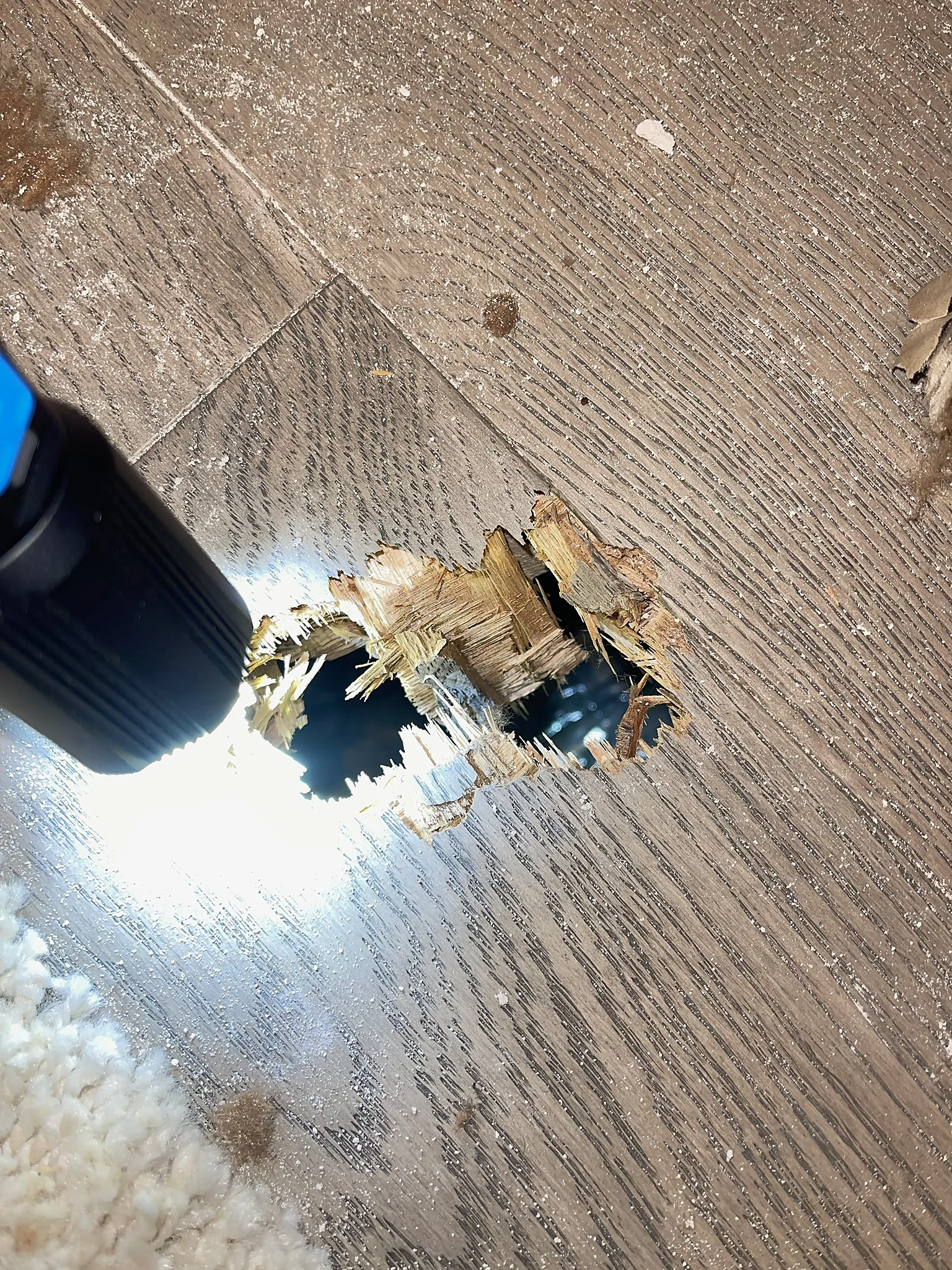 un fragmento de basura espacial impacta una casa en florida 2 2024 04 18