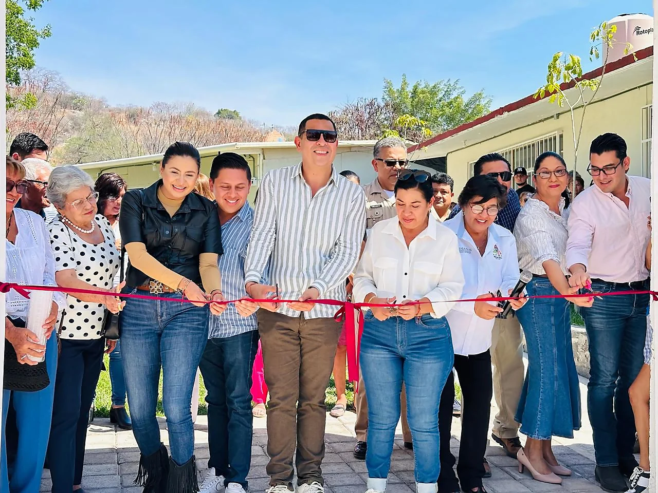JUAN ÁNGEL FLORES INAUGURÓ EN JOJUTLA EL PRIMER REFUGIO DEL ADULTO MAYOR DE MORELOS